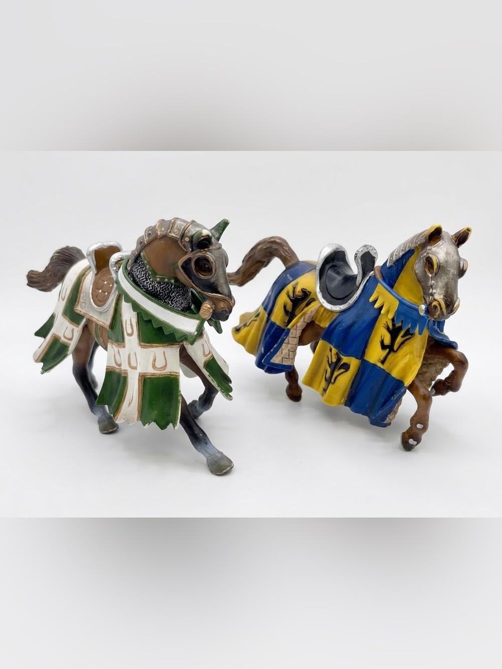 Lot of 2 Schleich Armored Knights Horses Tournament War Horse Figures 2003 2005
